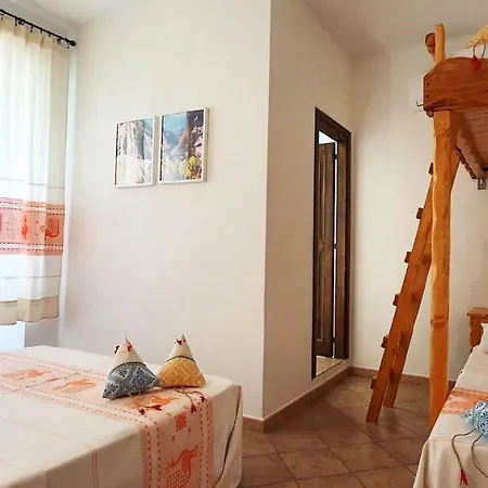 Le Ginestre Bed & Breakfast *