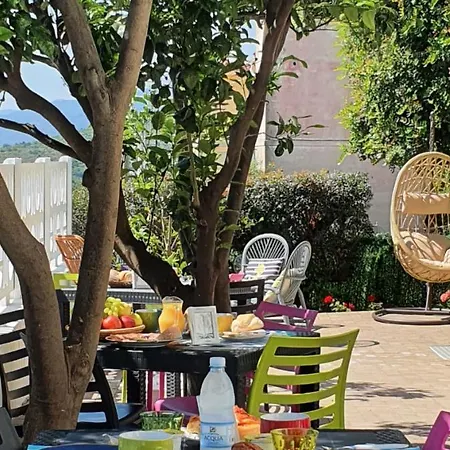 Le Ginestre Frühstückspension 3*